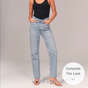 Brand new Abercrombie The Dad High Rise Jeans! 262R